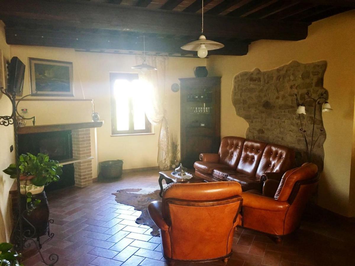 Agriturismo Il Melo Valfabbrica Екстериор снимка